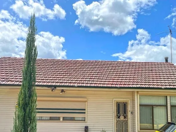 800M TO SEVEN HILLS STATION