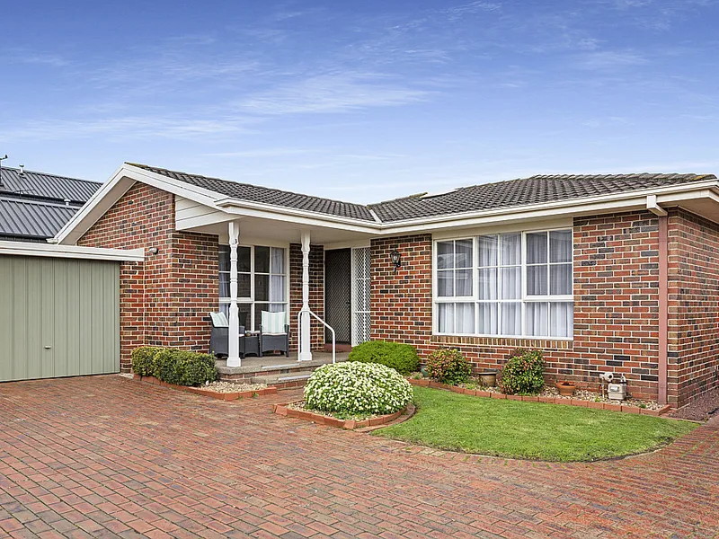 Private and Charming with Perfect Location