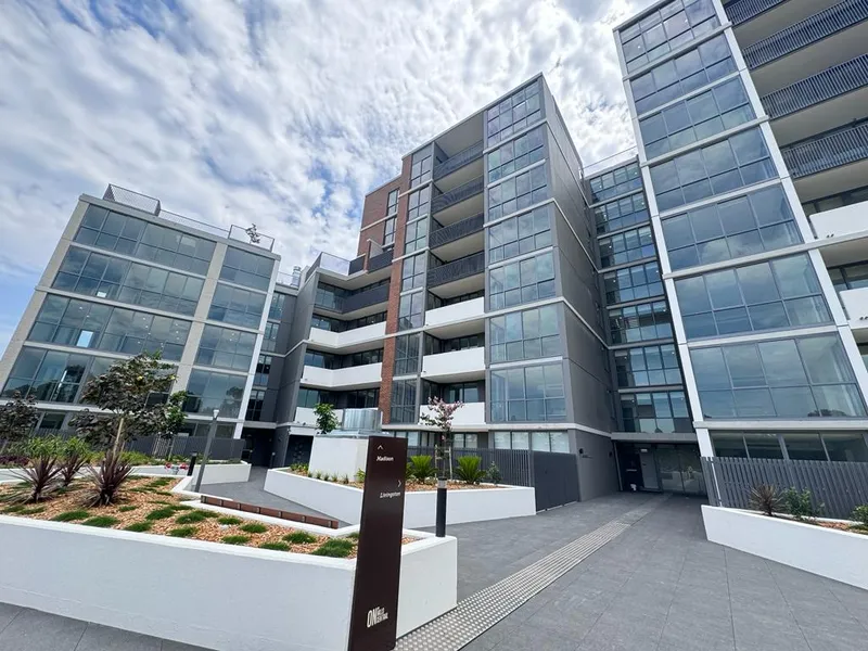 Brand New Spacious 2B+study