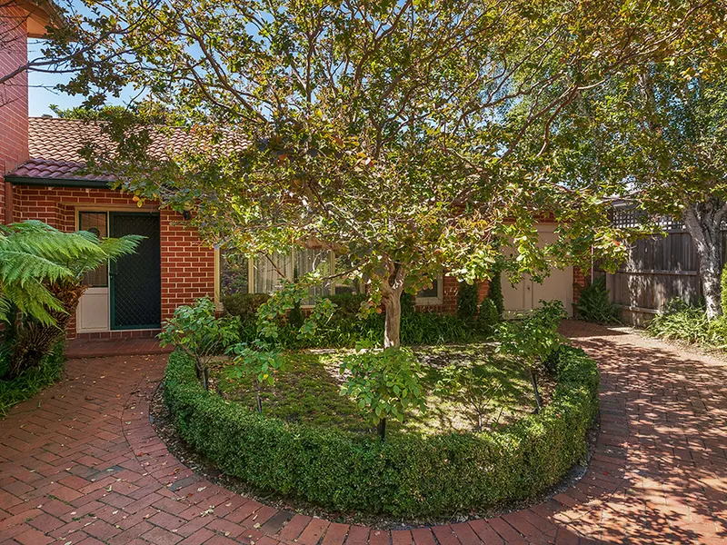 Private Rear Villa in Superb Locale