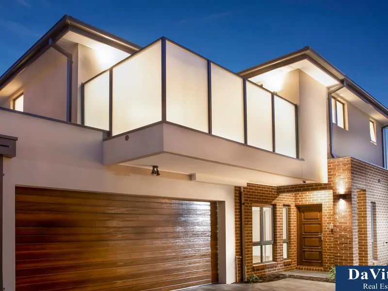 Location, Lifestyle and Spacious Living in the Heart of Clayton!