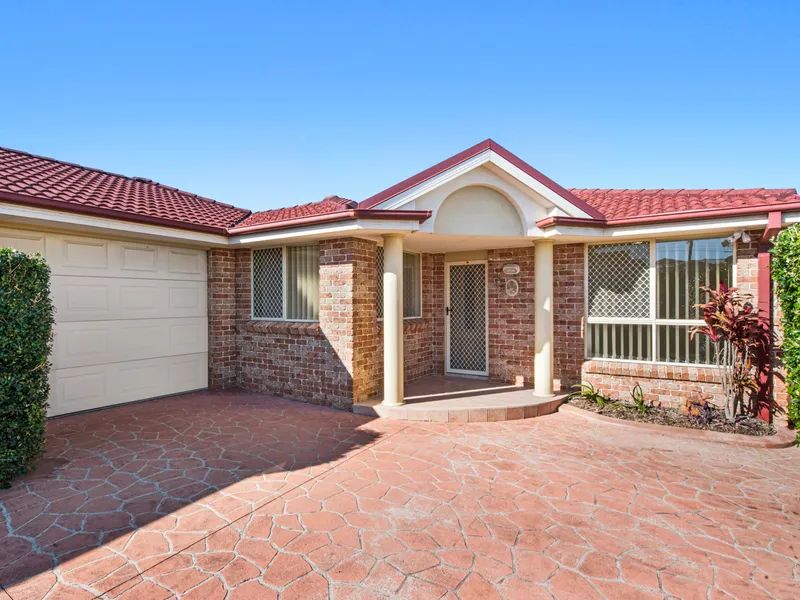 Beautifully Presented Rear Duplex