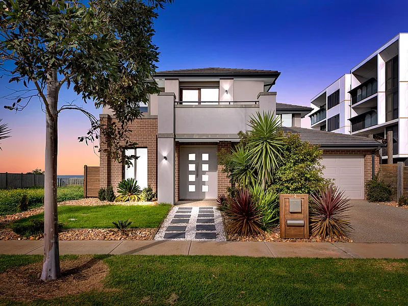 Luxury Water Front Living!