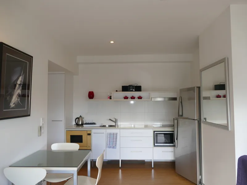 Fantastic Buy! One bedroom, ground level studio with private courtyard & spa!