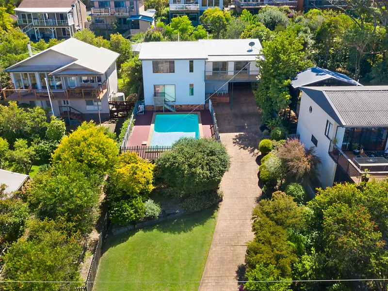 Quality Home On Prime Killcare Land