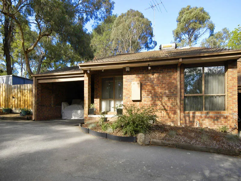 Delightful Unit With Generous Outdoor Space! 