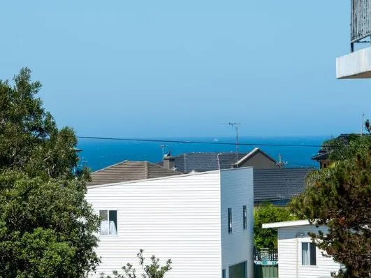 SHORT TERM LEASE - 3 Bedrooms