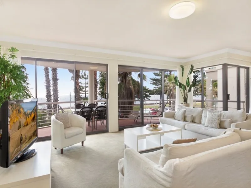 Beachfront 3 BedroomApartment