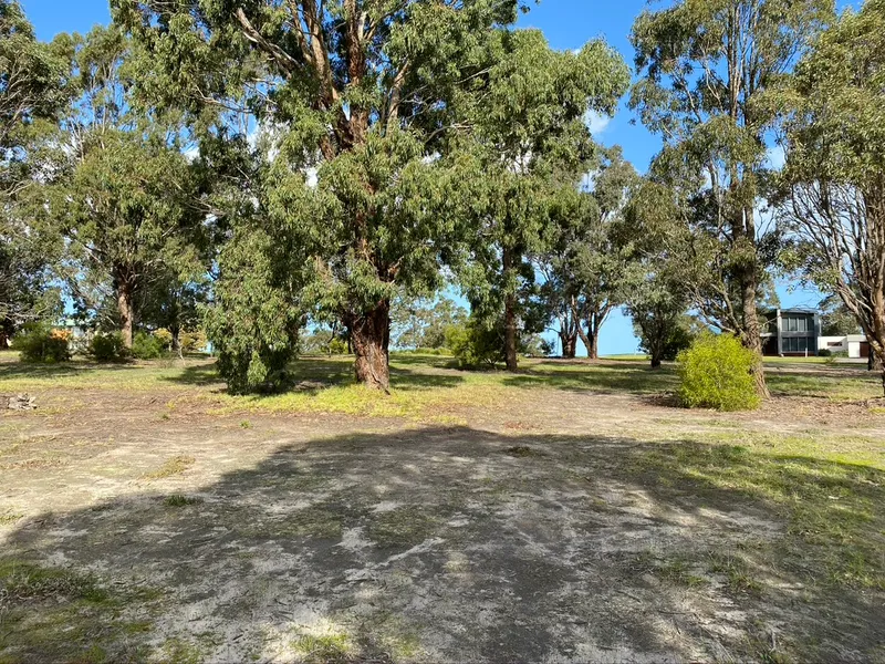 Build your dream house next to the golf course. 