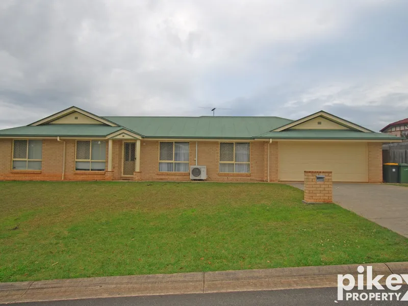 Family Home with Side Access & Storage in Hillcrest Gardens Estate!