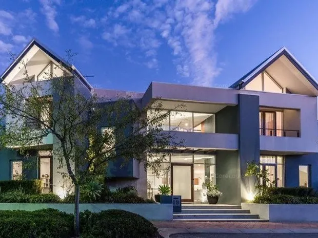 UNIQUE, OUT OF THE ORDINARY SYTLISH AND CLASSY ALL WORDS TO ADEQUATLEY DESCRIBE THIS AMAZING HOME