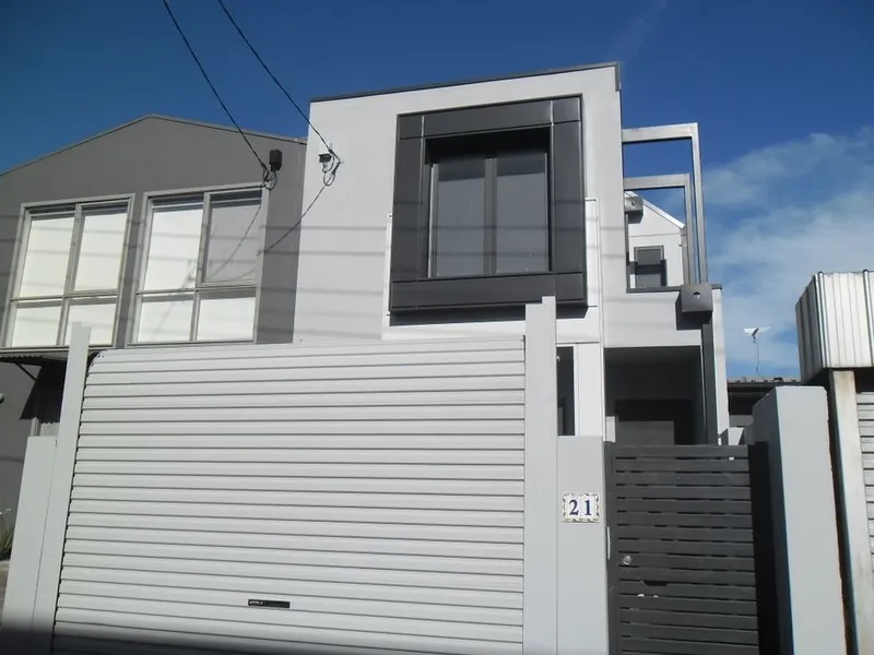 Contemporary townhouse in trendy downtown Richmond. 
