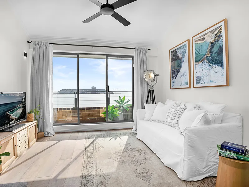 Stylish loft apartment in the heart of Crows Nest