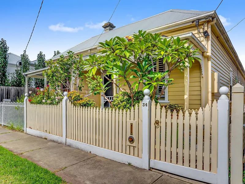 Delightful Victorian cottage in a magnificent central location