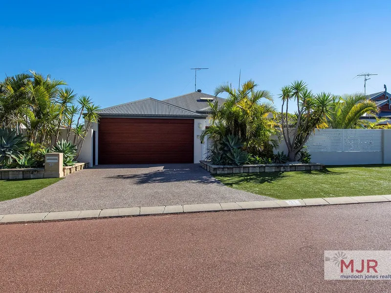 FANTASTIC LIFESTYLE IN FALCON