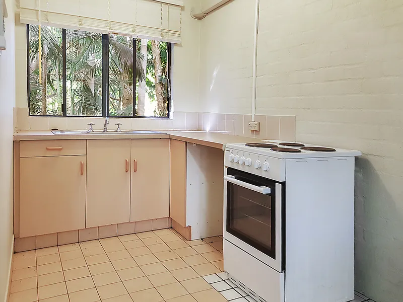 Looking to live in beautiful South Golden Beach