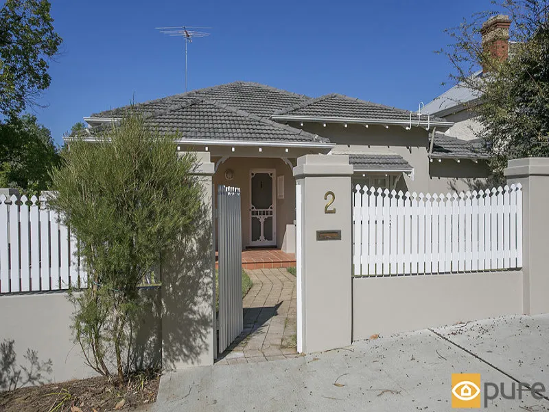 EVERYTHING INCLUDING THE WHITE PICKET FENCE!