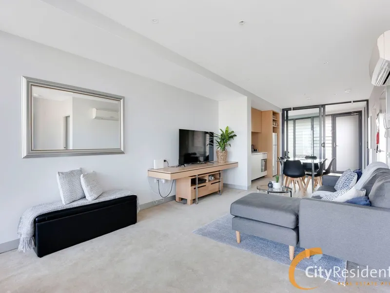 FULLY FURNISHED WITH GREAT VIEWS ACROSS THE YARRA