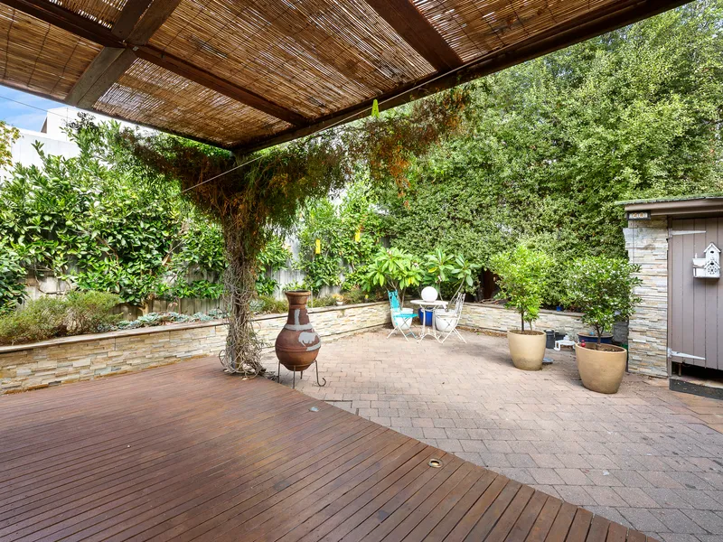 Comfort and space in central Elwood