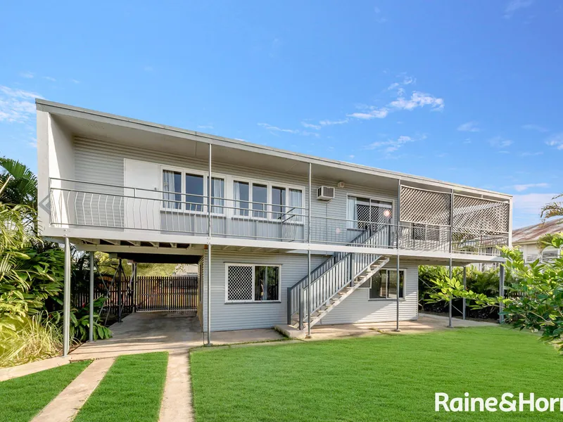 Immaculate Hermit Park Highset!!!