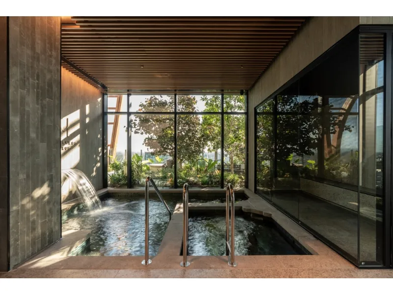 Upper House by Aria