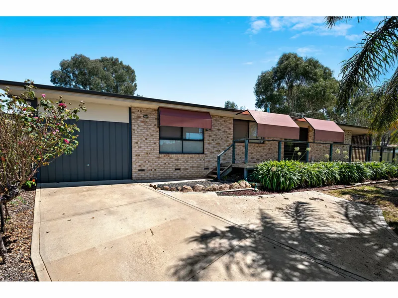 WEST ALBURY - YOUR OWN LITTLE NEST