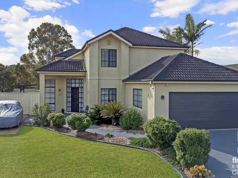 Spectacular Beach side Living