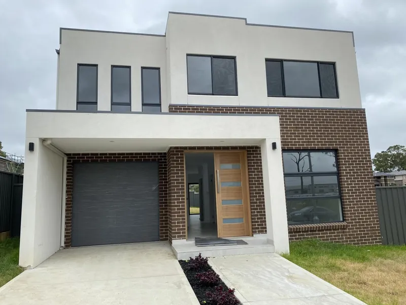 [Under Application] Gorgeous brand new house-Cancel