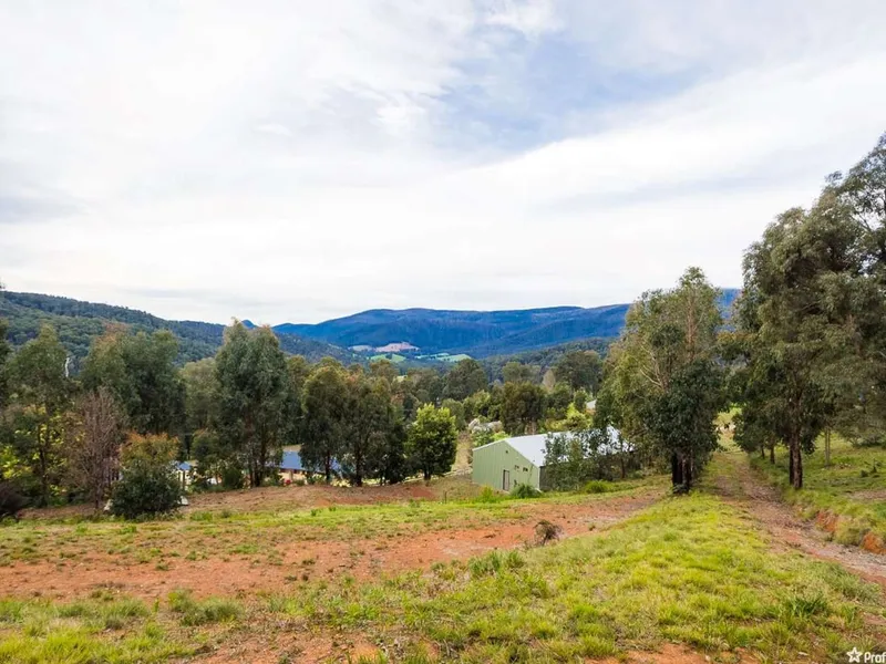 STUNNING STUNNING VIEWS