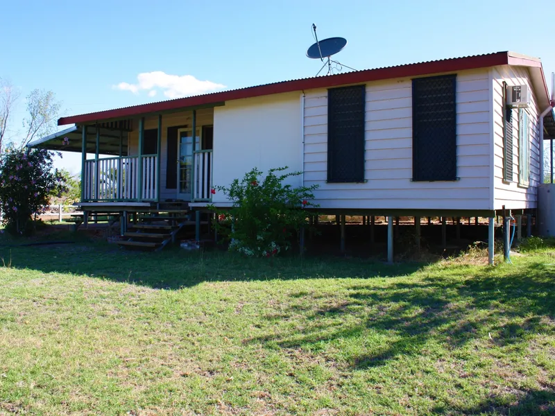 5.8  Acres, 5 Kms from Town 