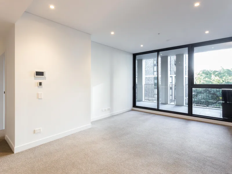 Brand New / Pavilions Development / Ideal Location