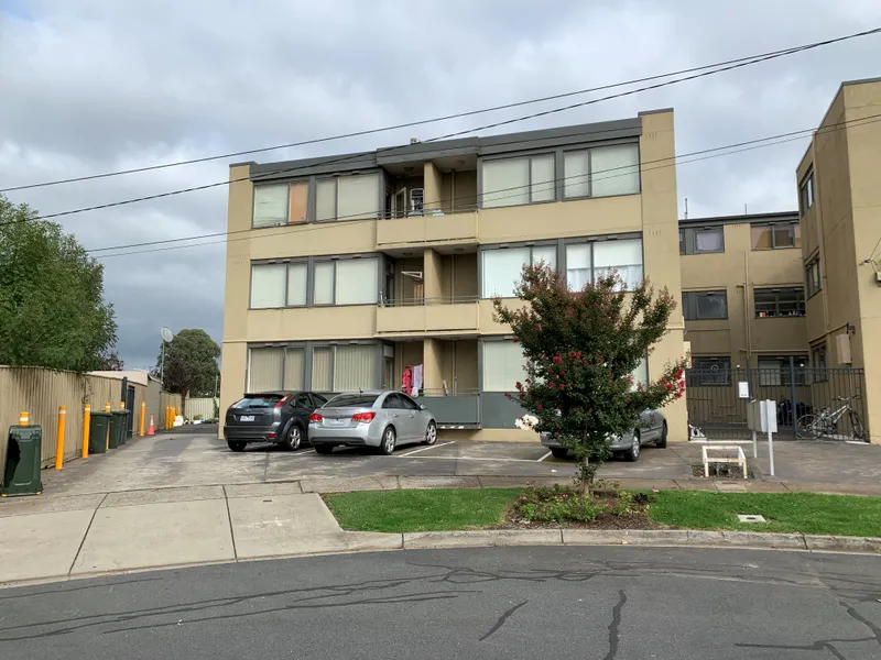 Ideal Living Setting - Lifelong Convenience