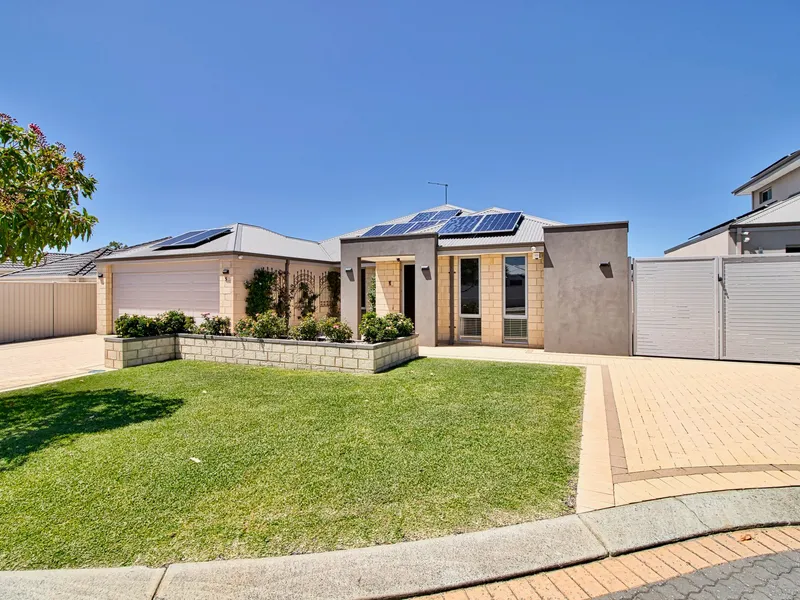 Fantastic Home, with space for boat or camper van!