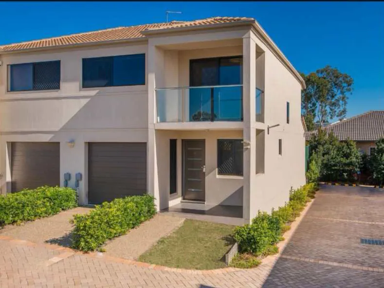 Great home for owner occupied or investment in Stretton College Catchment !!!