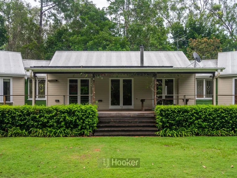 CAN YOU PICTURE YOURSELF IN THIS MAGNIFICENT PROPERTY?