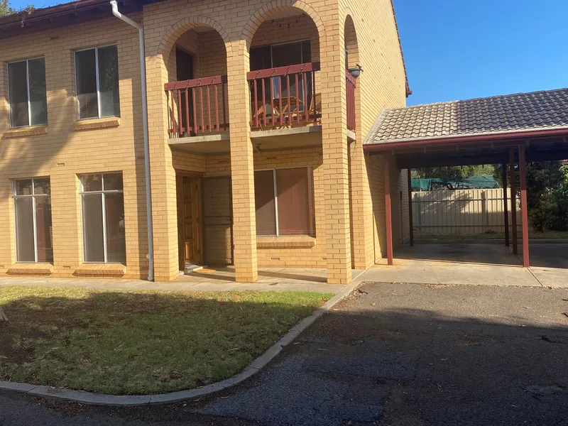 TWO BEDROOM GROUND FLOOR UNIT IN POPULAR UNLEY