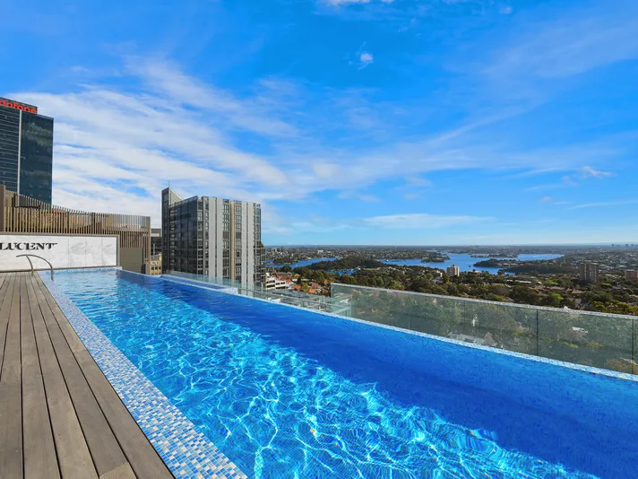 Luxury Contemporary Studio Apartment