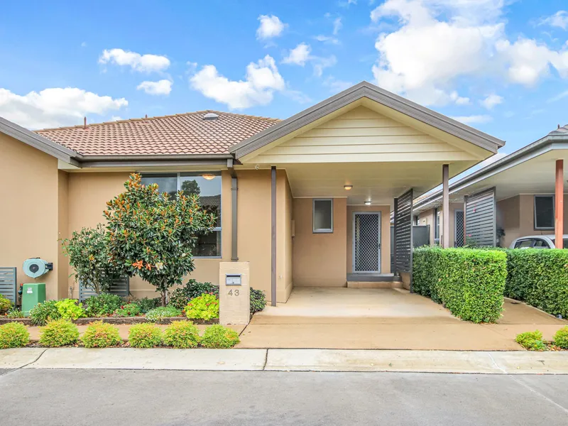 CONTEMPORARY OVER 55'S COMPLEX