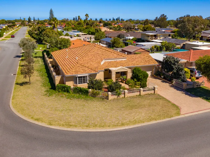 Large Family Home 4 X 2 with plenty of room for the growing family.