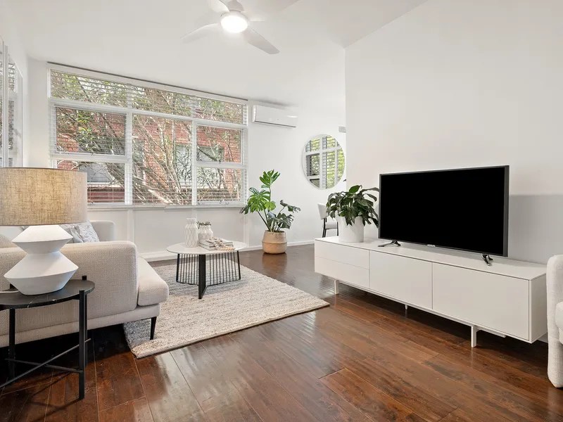 Immaculate 2 bedroom apartment in a highly sought after location