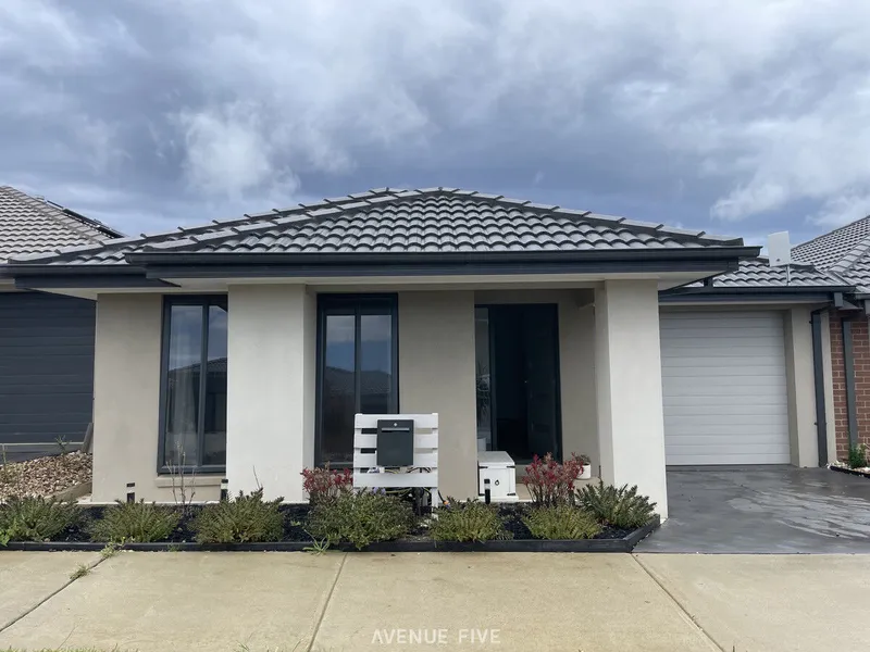 Low maintenance living in beautiful Mt Duneed.
