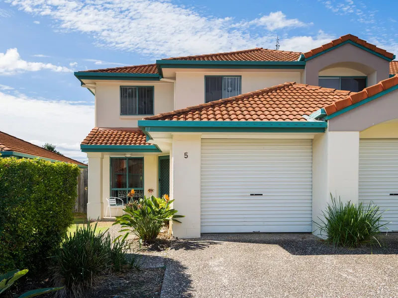 3 Bedroom Townhouse in Gated Complex