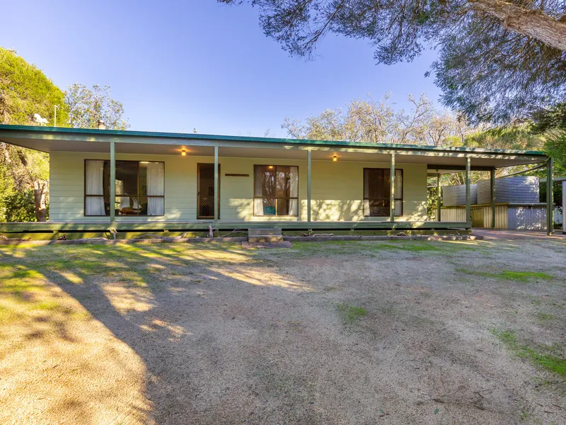 PRIVATE AND PEACEFUL BY THE SEA