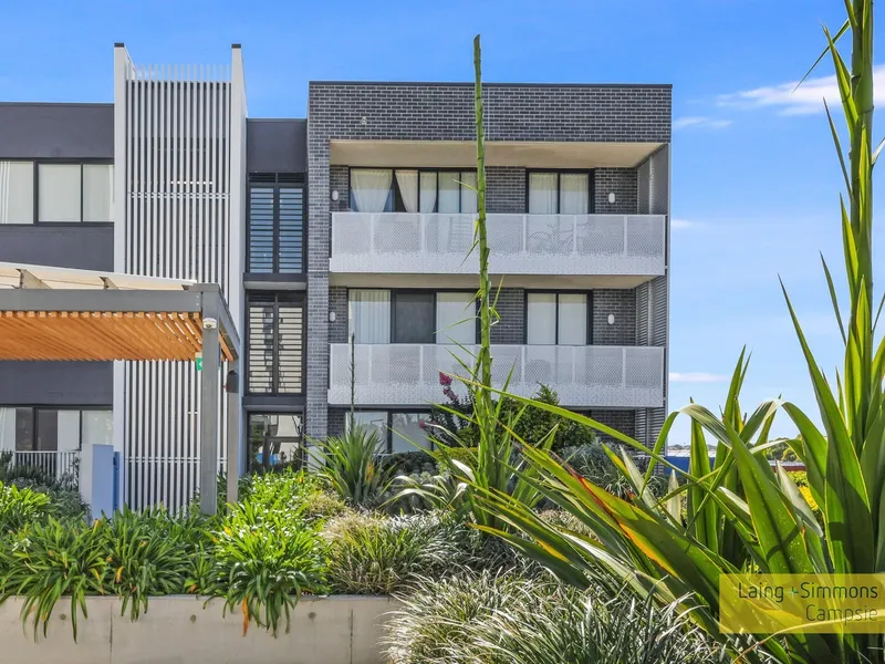 Top Floor 2 Bedroom Apartment 