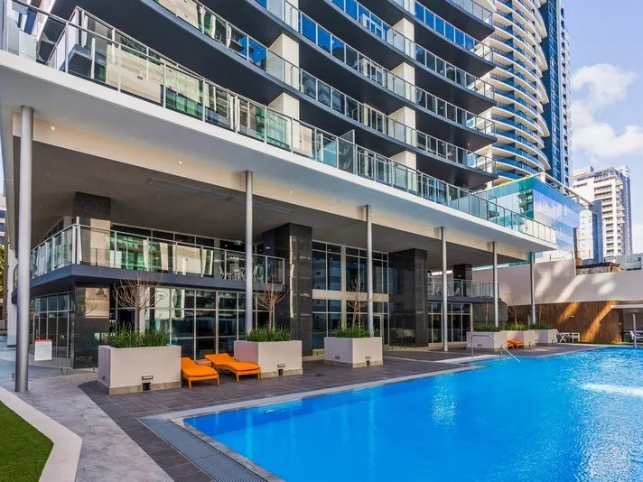 STUNNING CITY VIEW WITH GREAT LOCATION!