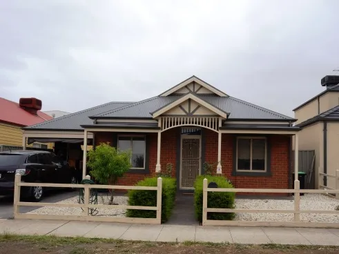 Perfect Location in a popular pocket of Caroline Springs 