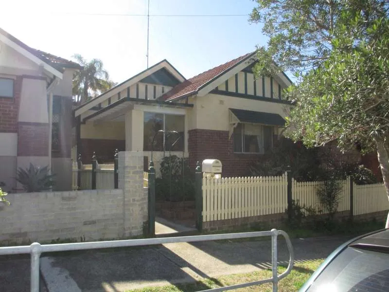 3 bedroom house in the heart of Rockdale