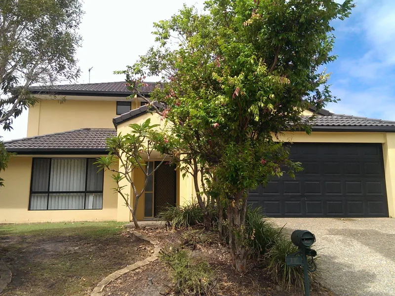 Arundel Renovator.  Investor stuck Overseas