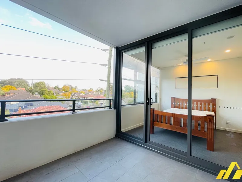 Two Bedroom in Eastwood Town Centre, partly furnished