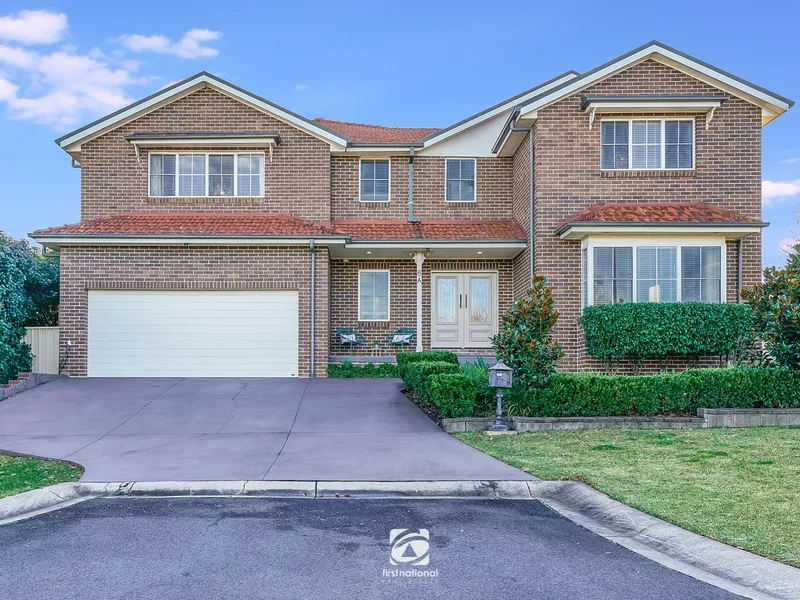 Great location, 764m2 block, designer built home of approximately 50 squares